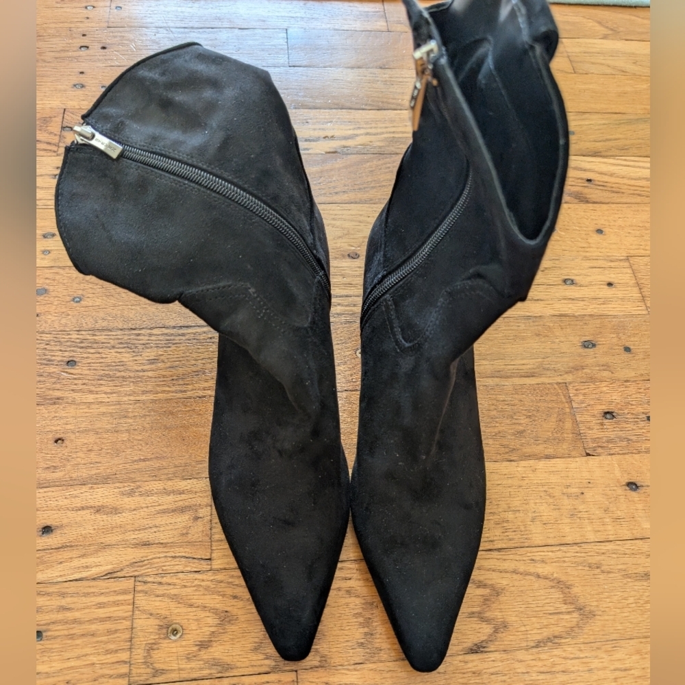 Steven New York Elegant Black Suede Heeled Boots - Picture 3 of 8